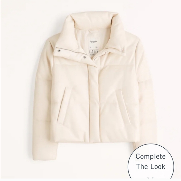 Abercrombie & Fitch Jackets & Blazers - 💚 Abercrombie And Fitch Cream mini zip up puffer jacket S